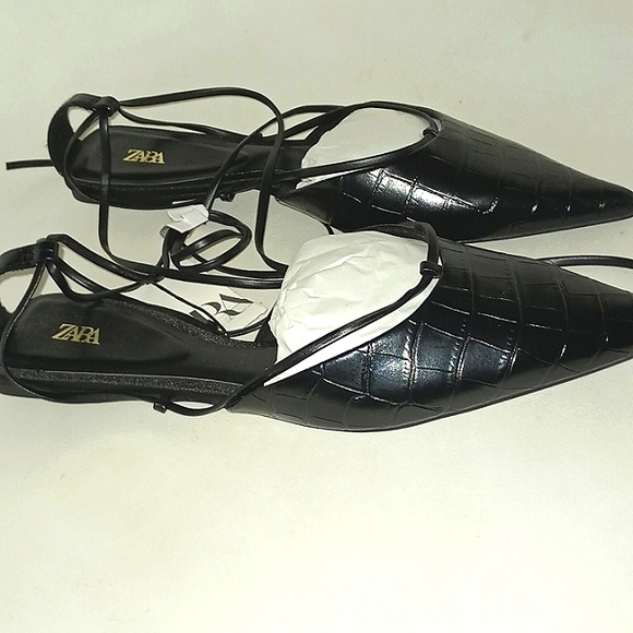 ZARA BLACK CROC EMBOSSED ANKLE STRAPS SANDALS - Picture 2 of 3